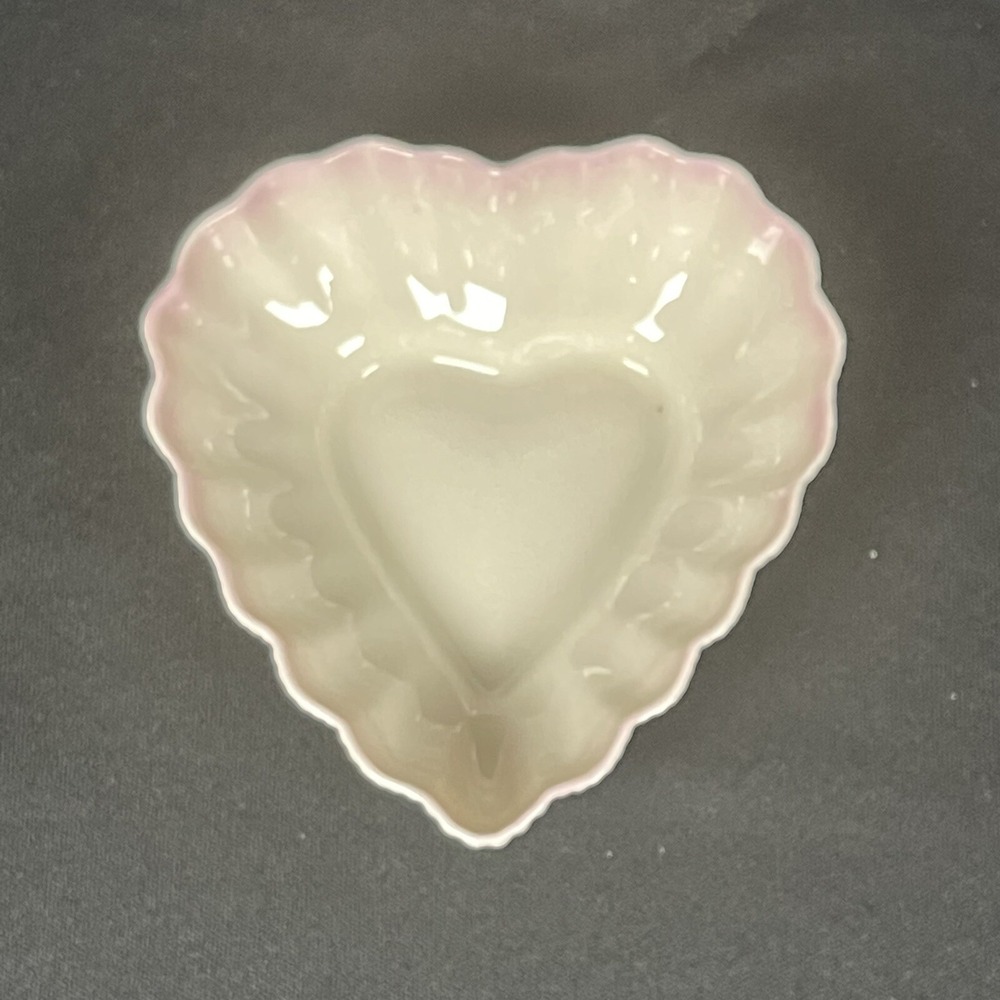Vintage Belleek Ireland Fine Bone China Pink Heart Candy Bowl Trinket Pin Dish